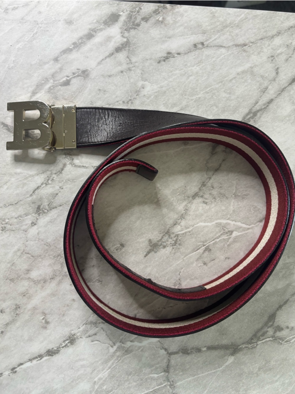 EUC BALLY Reversible Brown Leather Men’s Belt with Stripe on reverse size 42”